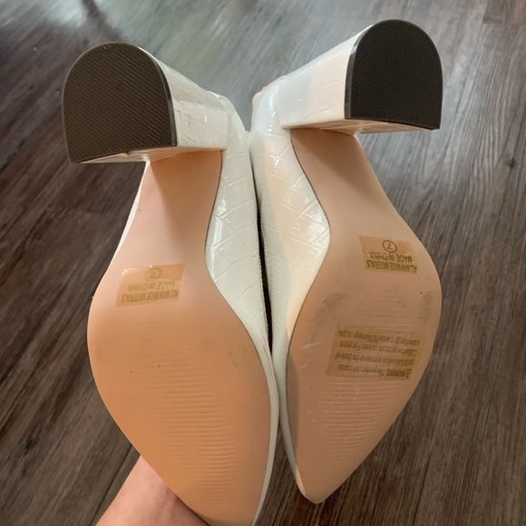 White Fashion Nova Boots - Picture 3 of 4